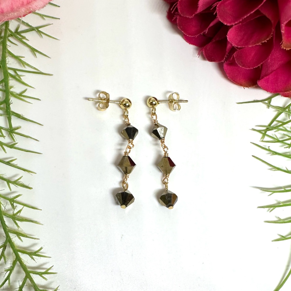 NEW⚜️Golden Crystal Linked Earrings